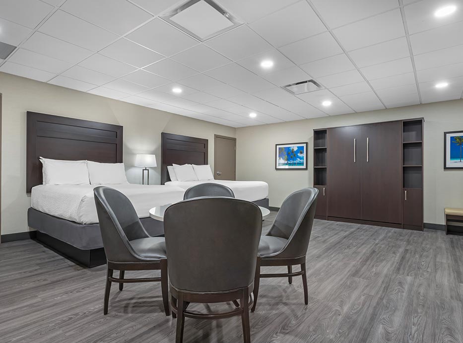 Deluxe Family Suite Pool View 
