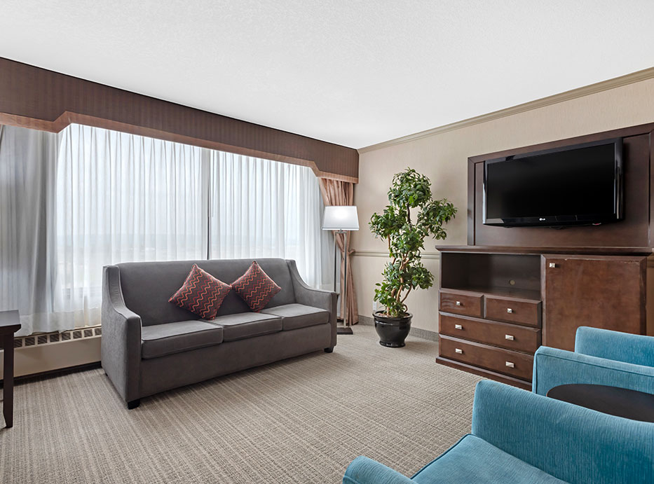 Plaza Suite
